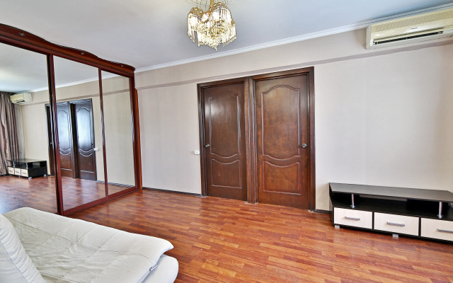 3-kh komnatnaya u parka Rivyera Flat