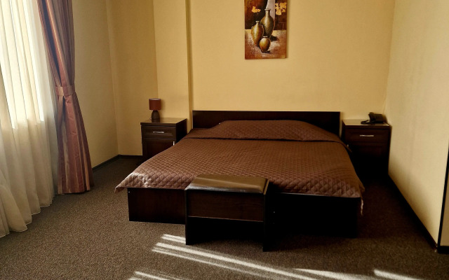 Отель Парус