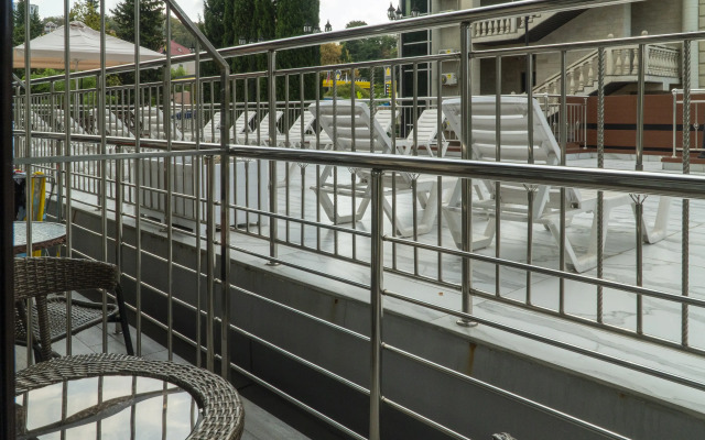 Dvukhmestnye  S Vidom Na Aerariy Apartments