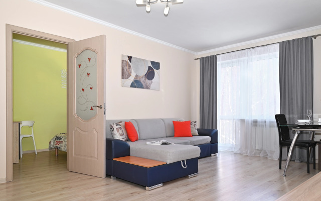 New Life U Tsentralnoy Ploschadi Apartments