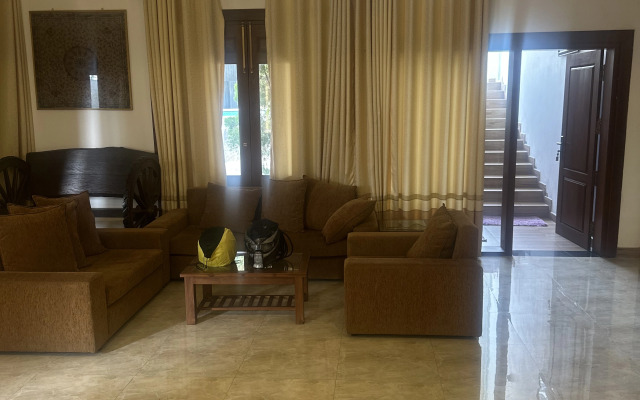 Surf and Ride by Alisher Guest house