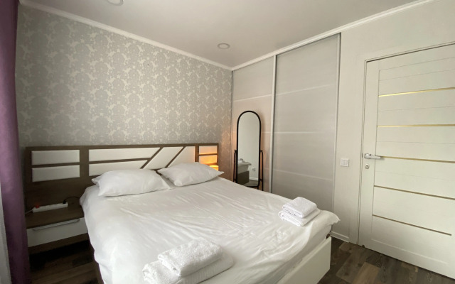 Квартира Две Подушки на Возрождения 86 A - 445