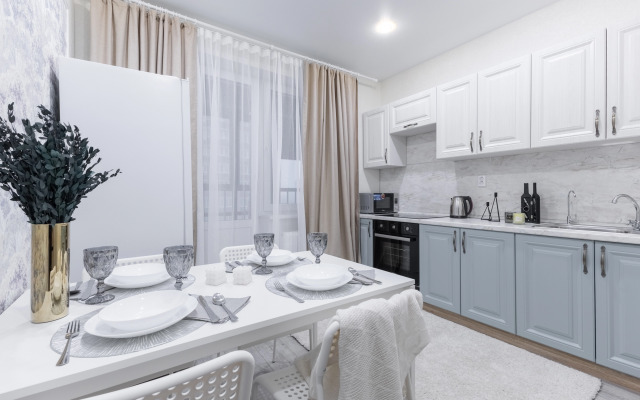 Komfort Na Adelya Kutuya Apartment