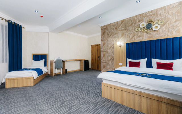 Royal Sebzor Expo Hotel