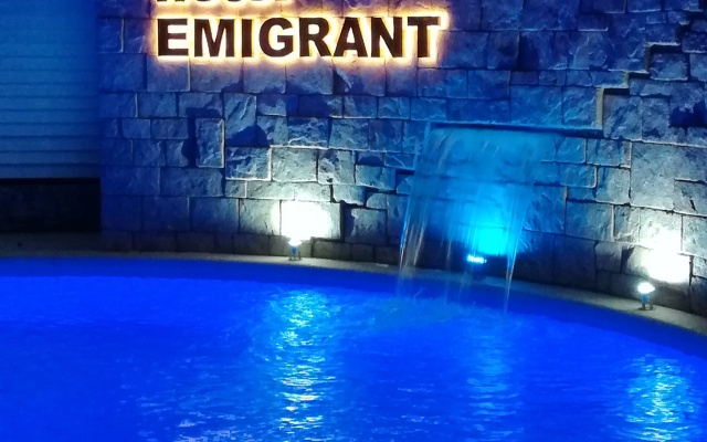 Emigrant Hotel