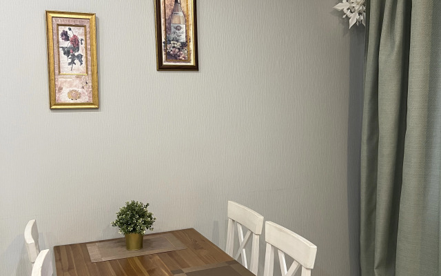 Апартаменты Уютная квартира на Хохлова 8