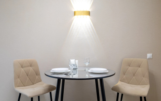 U Berega Naprotiv Naberezhnoy Flat