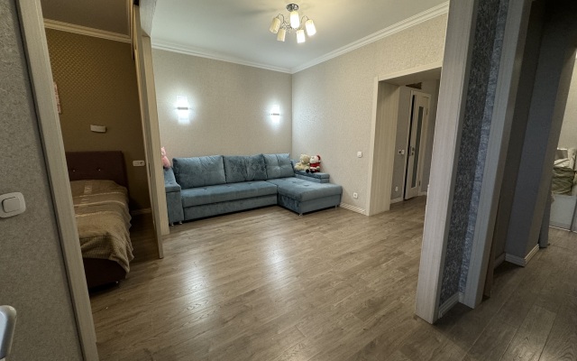 Na Zur Uram Dvuhkomnatnaya Flat