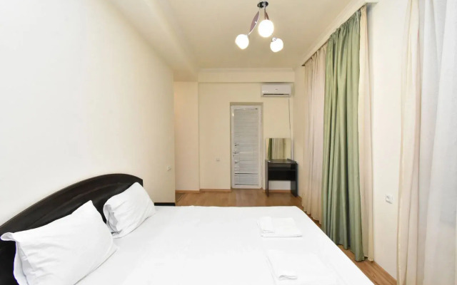 3-Komn. V Novostroyke, Ulitsa In Yerevantsu,hh331 Flat