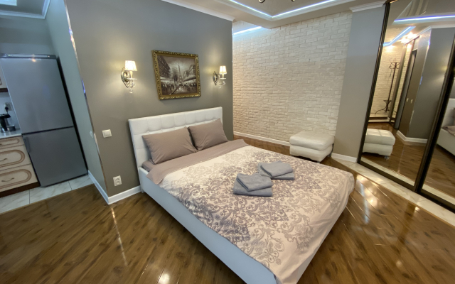 V Tsentre Pyataya Avenyu Apartments