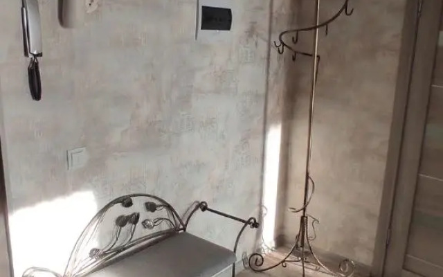Uyut Na Potemnika Flat