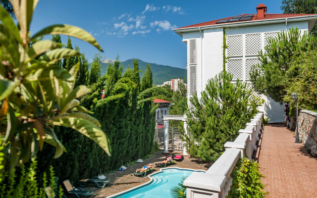 Bon Maison  Boutique Hotel