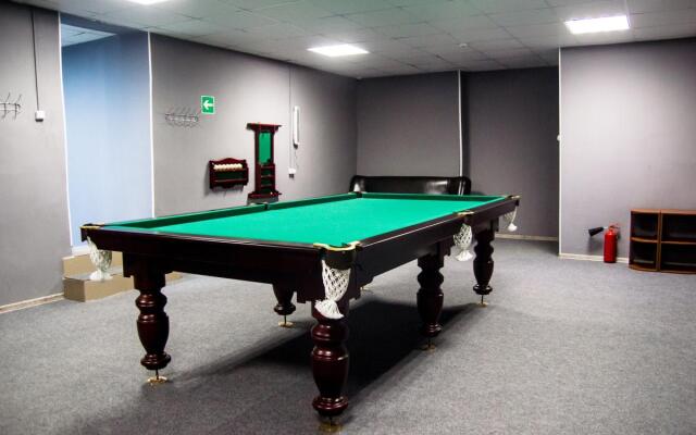 Отель Корона