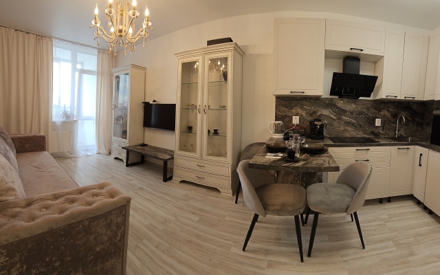 Квартира на Хрустальногорской 93