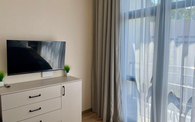 S Balkonom Apartments