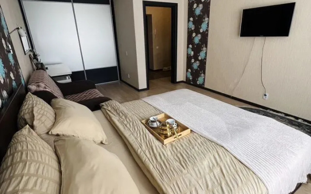 Квартира на Быстринской 10