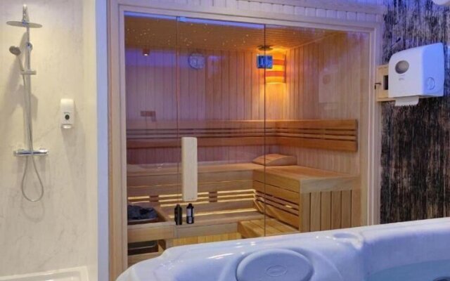 Joy 5 Hotel & Spa Hotel