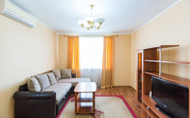 V Tsentre po Boyevoy 36/1 Apartments