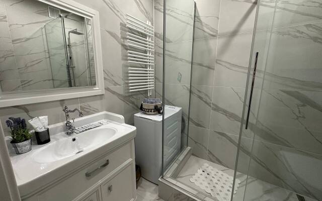Prekrasnye na Chobotovskoy Apartments