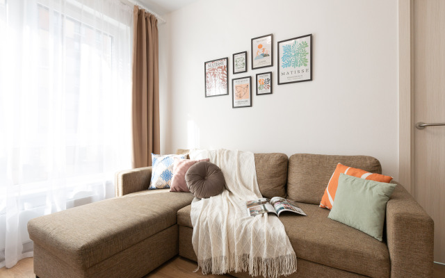 Na Bazovskoy 15b K2 Apartments