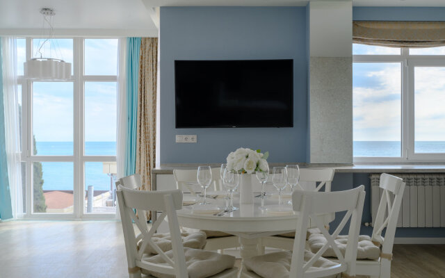 Nizhneimeretinskaya 137A Lorren Red Apartments