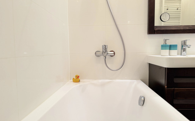 V Tsentre Lazurnaya Ptichka Flat