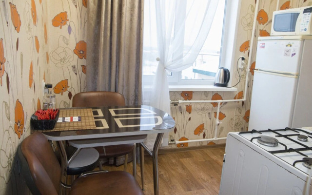 U DK Metallurgov. Barbaris two-room Apartments