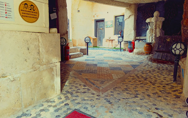 Stone Age Hotel