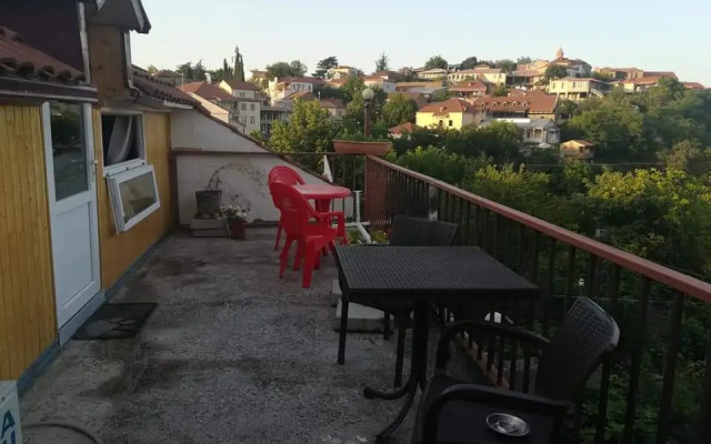 Отель Three Gracia