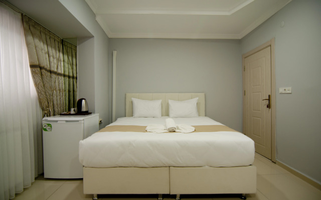 Istanbul Palace Hotel