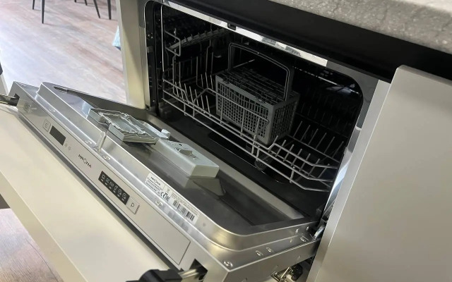 Uyutnaya Studiya S Vidom Na Reku Flat