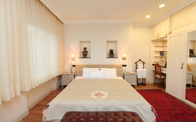 Отель Lir Residence Suites