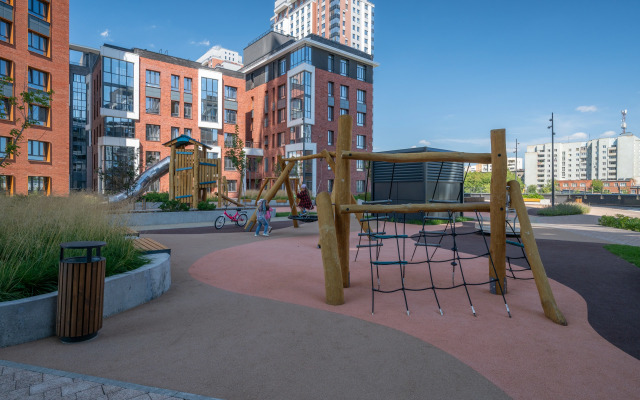 Апартаменты с креслом-коконом на балконе Stepanenkov на Свердлова 32б