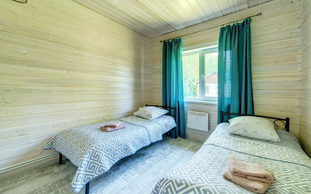 Dom na lesnoy opushke 33 Guest house