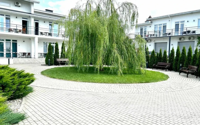 Отель Белая Ива