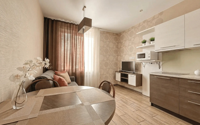 Апартаменты Евротрёхкомнатные Stepanenkov на Зыряновской 55