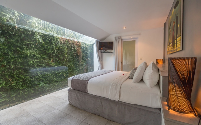 Esha Drupadi I Villa
