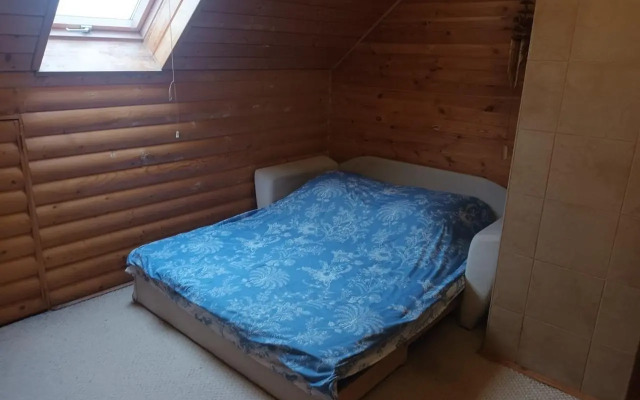 V Orlovke Guest house