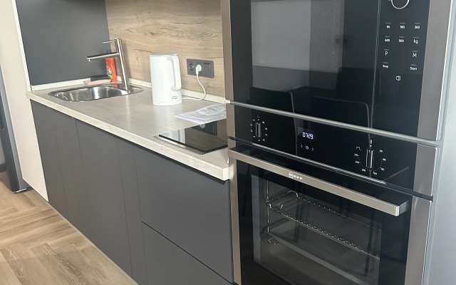 Апартаменты на высоком этаже, с видом на море, недалеко от центра. Фастовская 29.