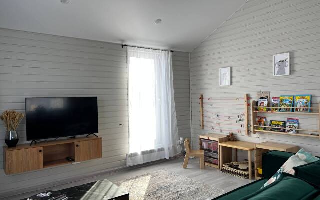 Point 178 Biryuzovyj Guest House