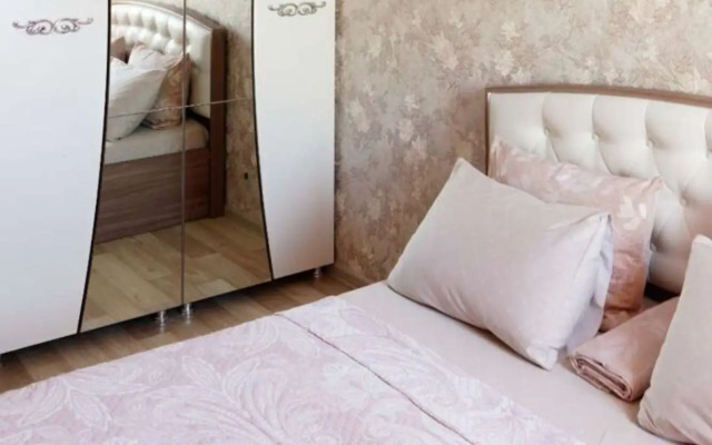 Апартаменты на проспекте Победы 35