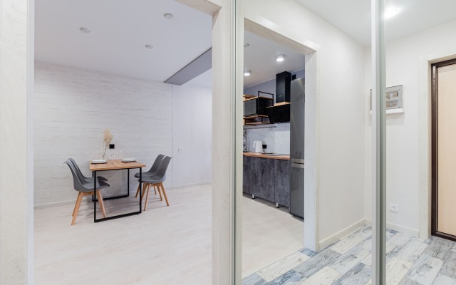 Апартаменты Петровские на Набережной озера 22