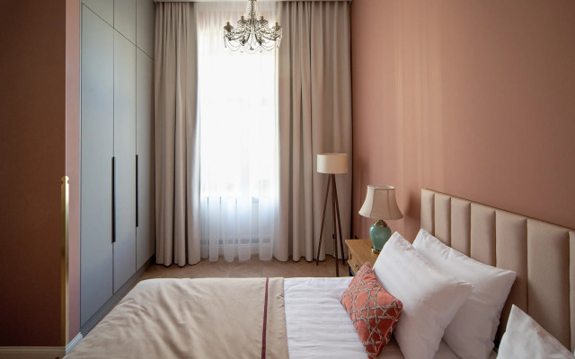 Hotel Hovard Club