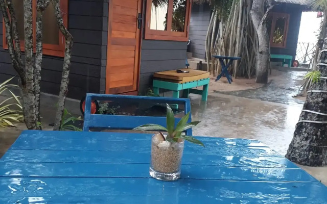 Tomorrowland Beach Villas & Fisherman's Wharf Restaurant Mini Hotel
