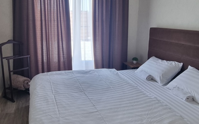N2 Chetyre Sezona Guest house