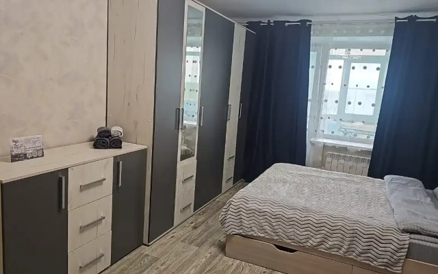 Na Prospekte 50 Let Oktyabrya Flat