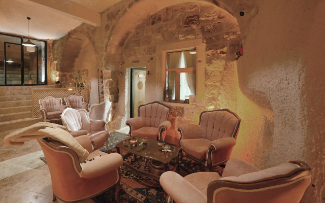 Memories Cave House Hotel