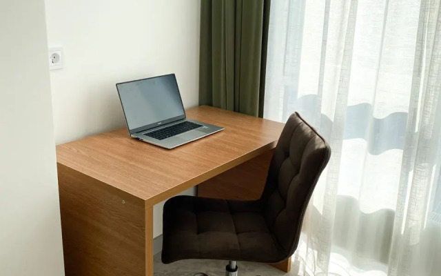 Апартаменты с кроватью 180 см, ванной и панорамными окнами, 17 этаж