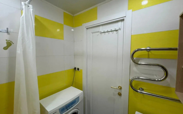 OtlichnyDen Ryadom S Zhd Vokzalom I Avroroy Flat