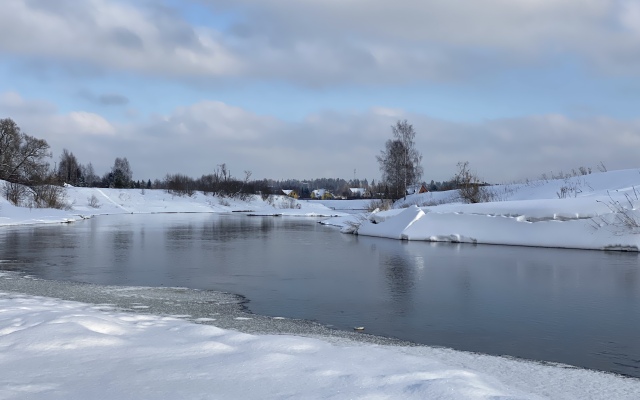 Uyutnyij Dom S Panoramnyimi Oknami House